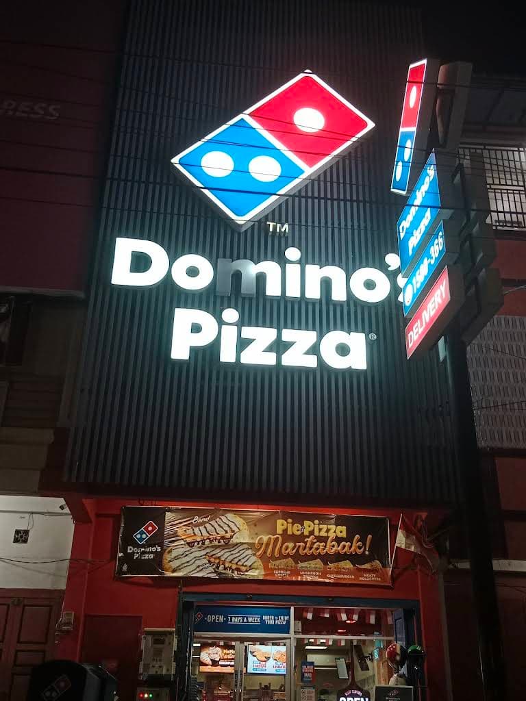 Domino's Pizza thumbnail 3