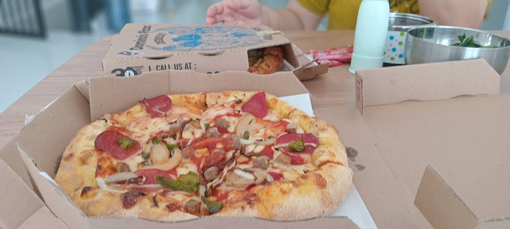 Domino's Pizza thumbnail 8