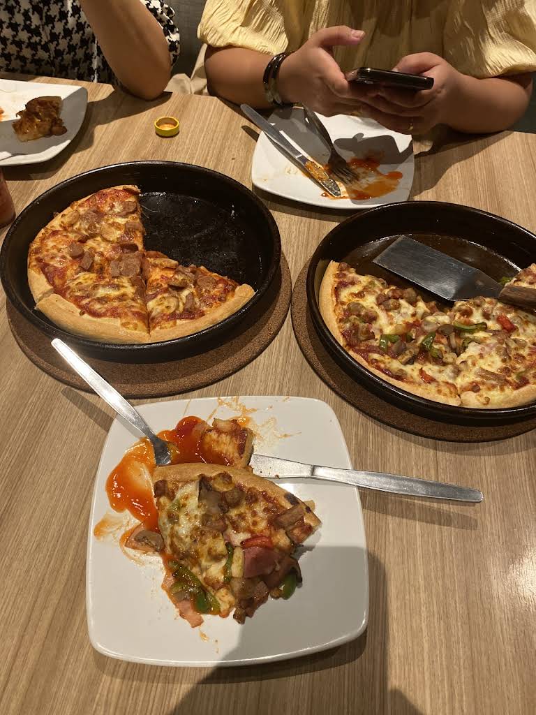 Pizza Hut Restoran thumbnail 5