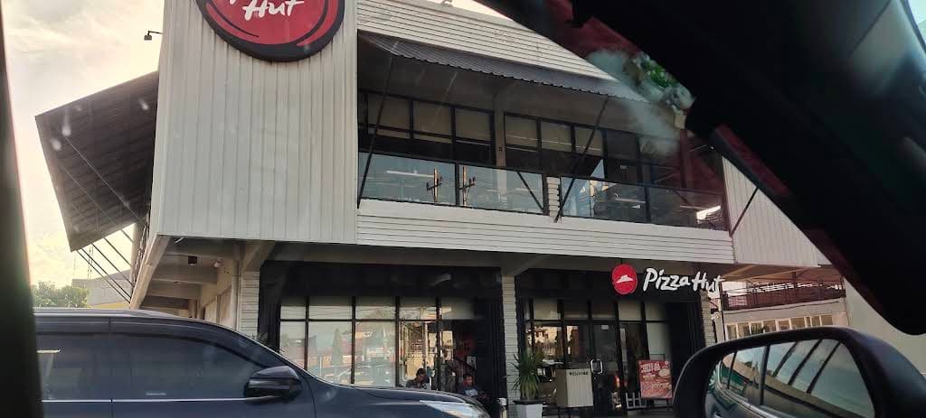Pizza Hut Restoran thumbnail 6
