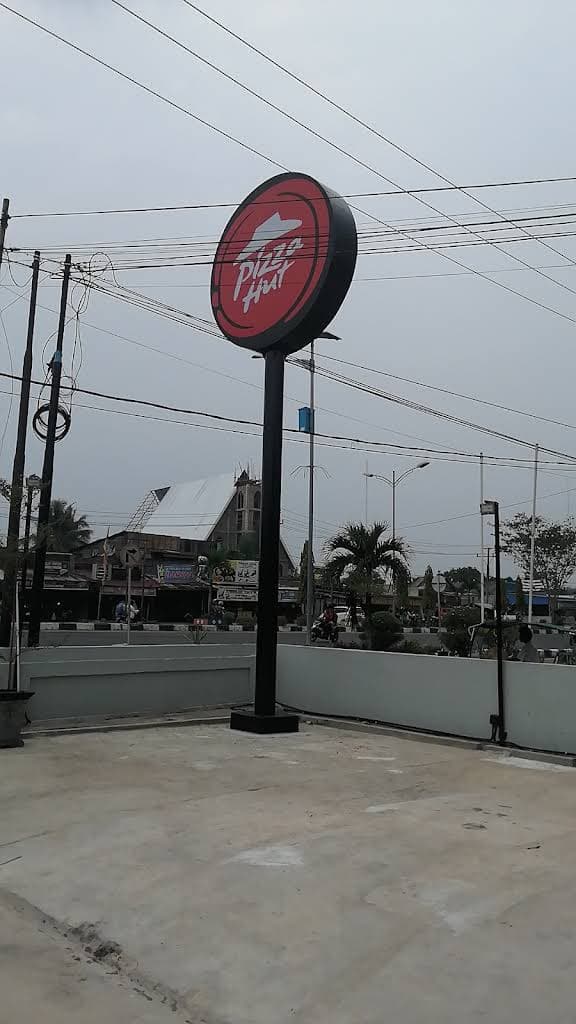 Pizza Hut Restoran thumbnail 14
