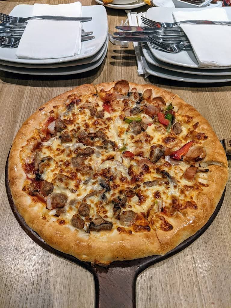 Pizza Hut Restoran thumbnail 19