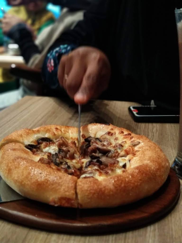 Pizza Hut Restoran thumbnail 22