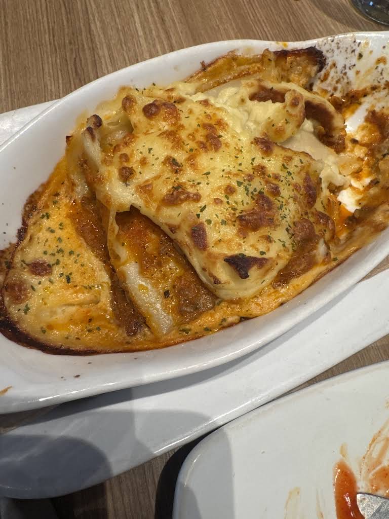 Pizza Hut Restoran thumbnail 24