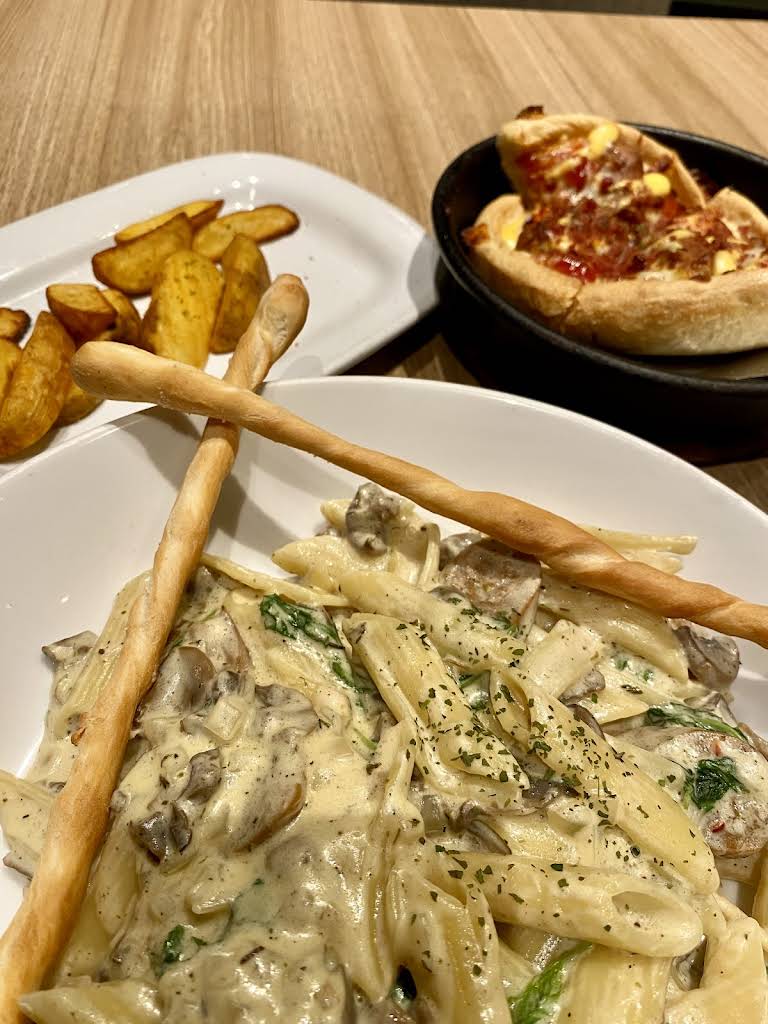 Pizza Hut Restoran thumbnail 27