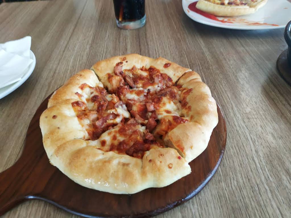 Pizza Hut Restoran thumbnail 31