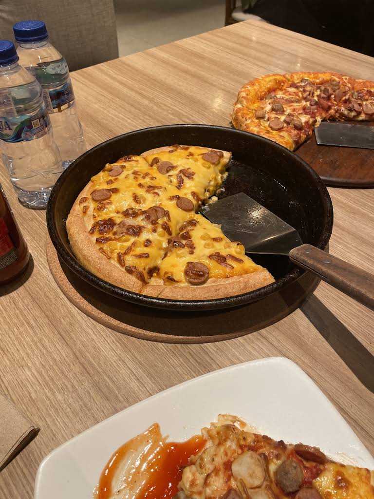 Pizza Hut Restoran thumbnail 40