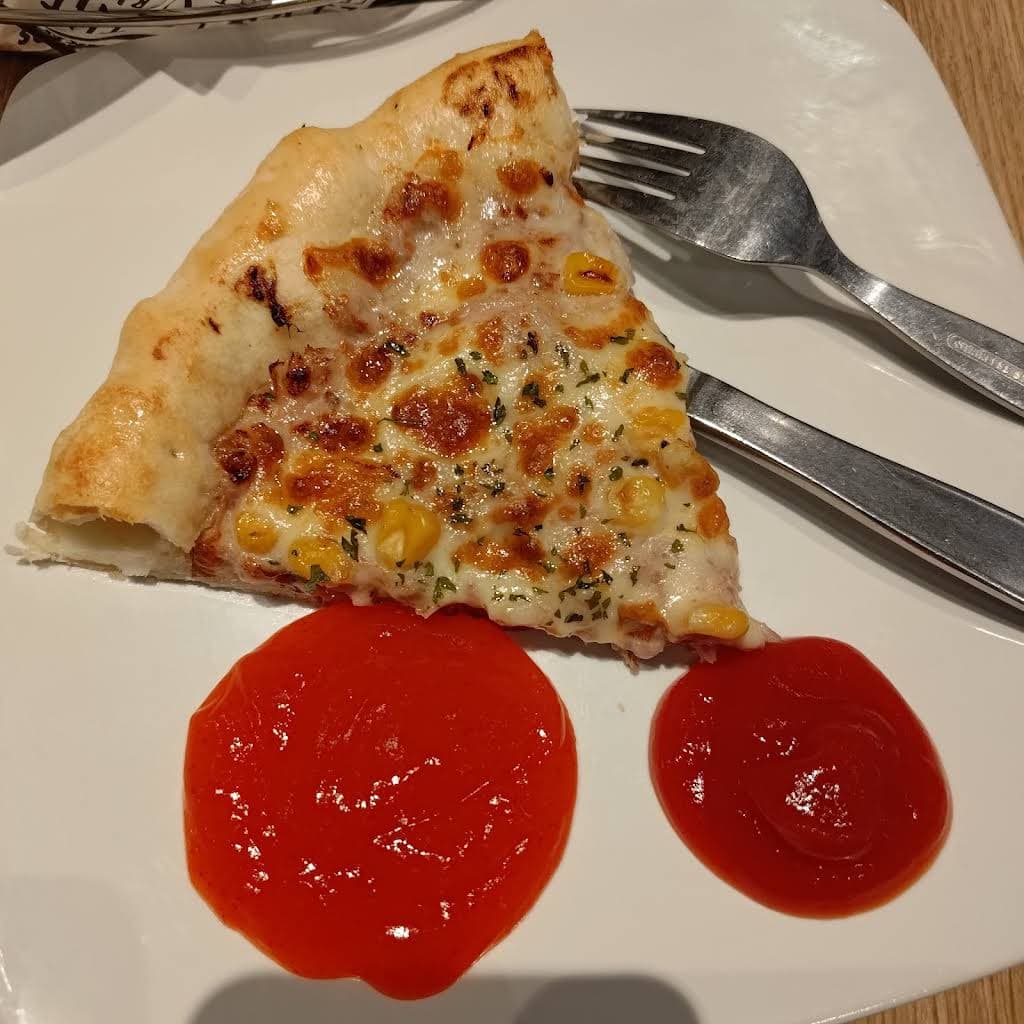 Pizza Hut Restoran thumbnail 46