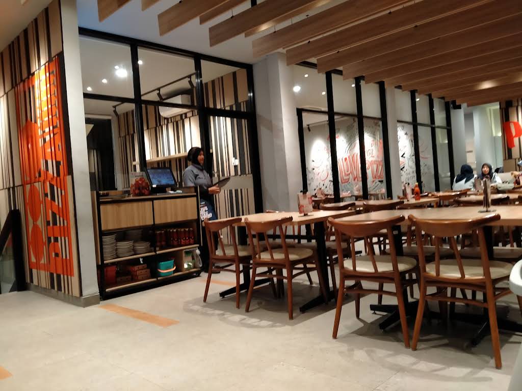 Pizza Hut Restoran thumbnail 54