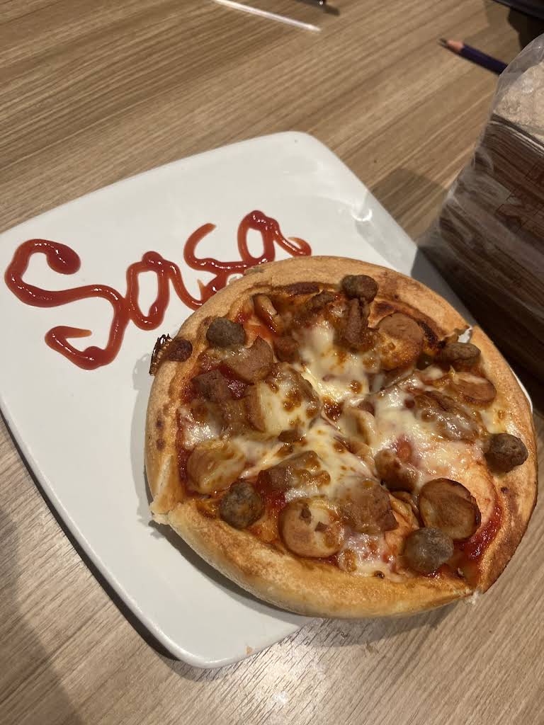Pizza Hut Restoran thumbnail 55