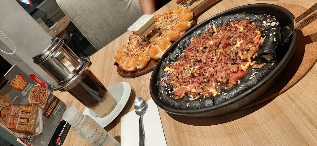 Pizza Hut Restoran thumbnail 61
