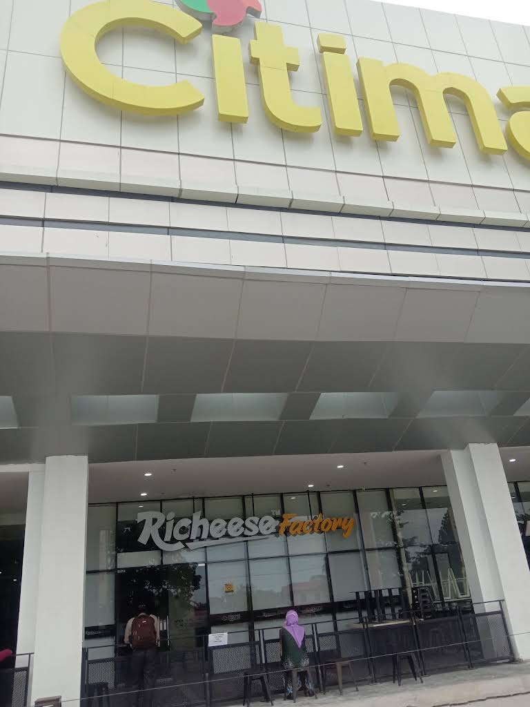 Richeese Factory Dumai thumbnail 13