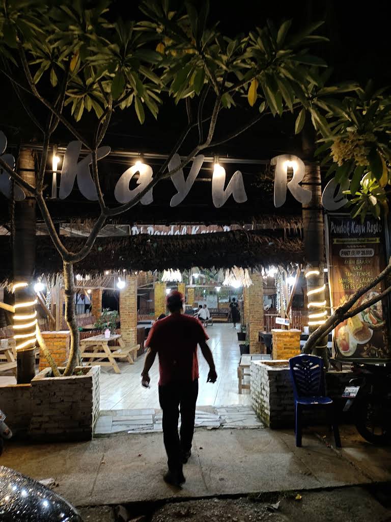 RM Pondok Kayu Resto thumbnail 4