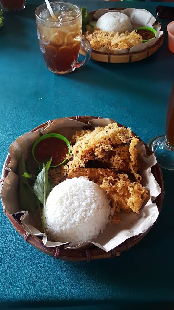 RM Pondok Kayu Resto thumbnail 38