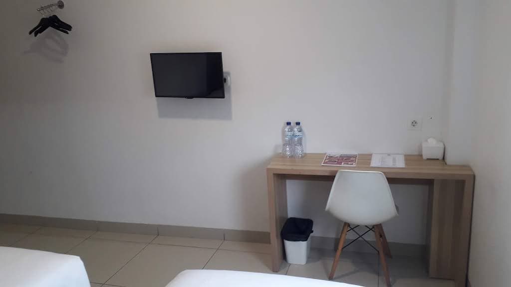 Aira Hotel Dumai thumbnail 50