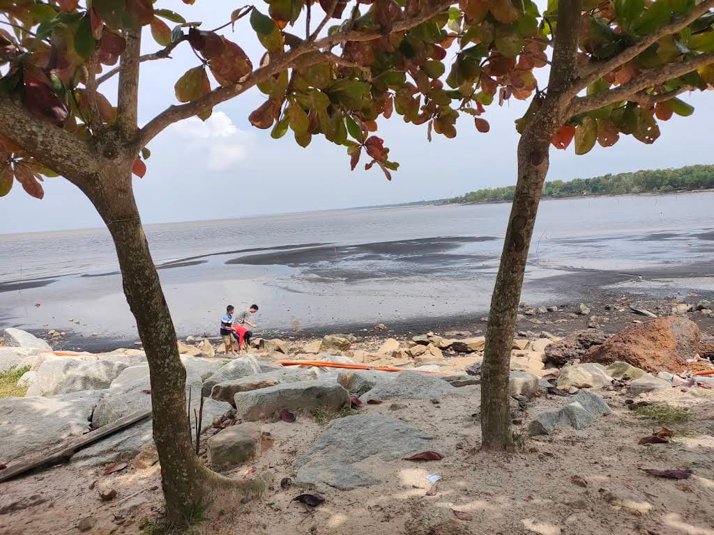 Pantai Koneng